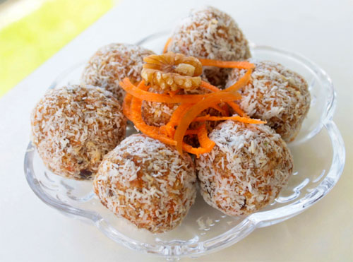 Paleo Carrot Cake Energy Bites